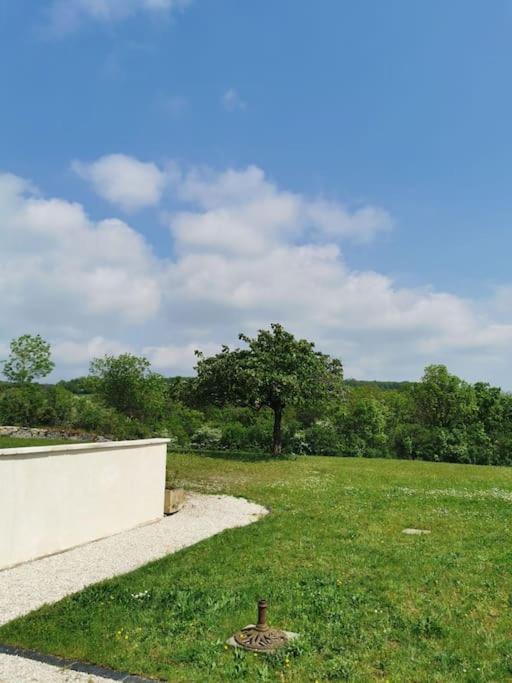 Studio Au Calme Avec Terrasse Rougemont  المظهر الخارجي الصورة